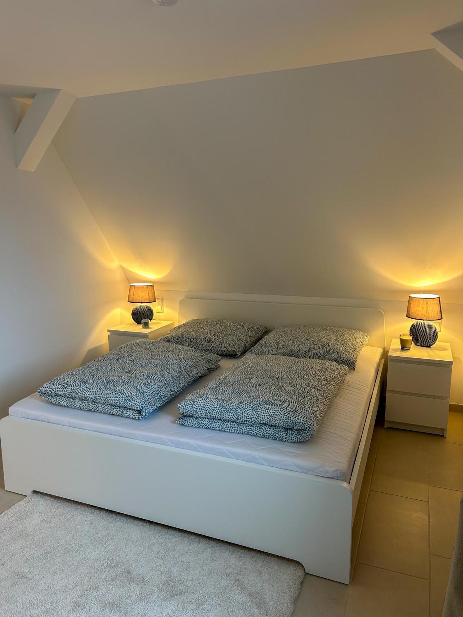 Ferienwohnung As5 Two Bamberg - Zentrale Lage Mit Parkplatz Hallstadt Exterior foto